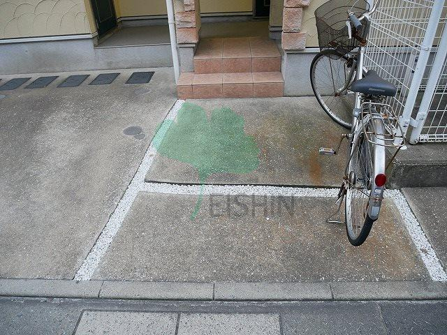 リブレア箱崎駅前B棟の駐車場|駐輪場