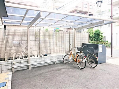 【その他共用部分】 | フォセット中村橋 | 屋根付き駐輪場です。