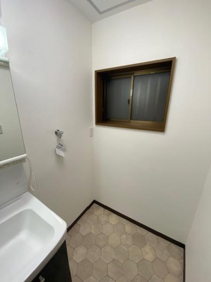 【独立洗面台】