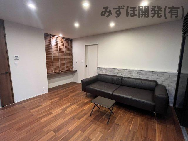 東根市大字東根甲4981-17の居間・リビング