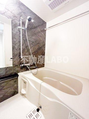 ラ・ピシーヌ南堀江の浴室