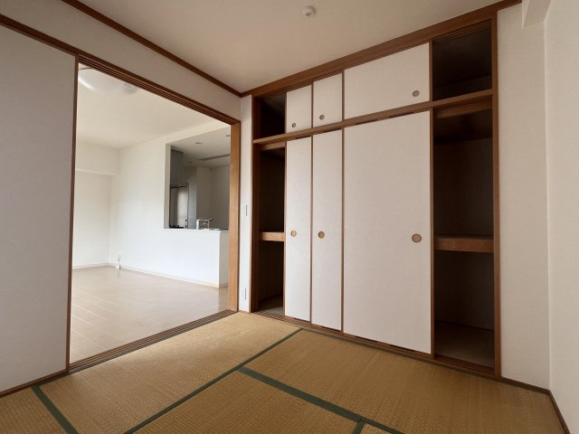 ポレスター越前町の和室|4.5帖