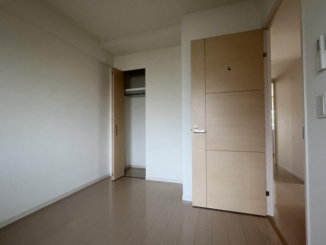 ポレスター越前町の洋室|5.1帖