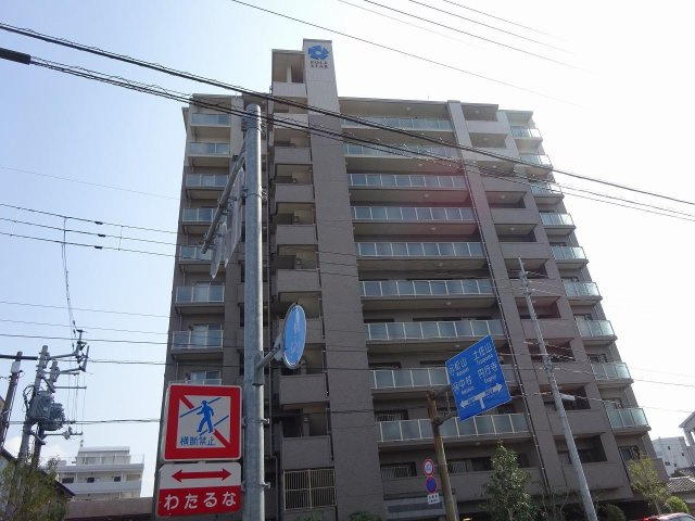 ポレスター越前町の外観