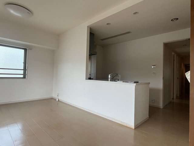 ポレスター越前町の居間・リビング|LDK　14.5帖