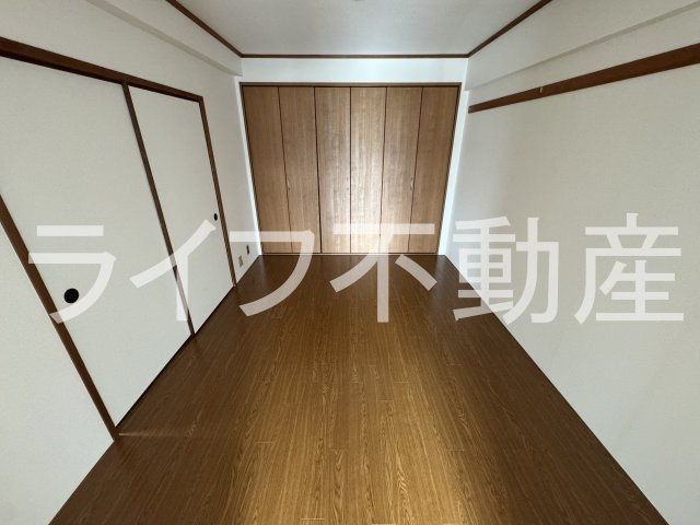 サンライズ長田の洋室|使い勝手のいい洋室です