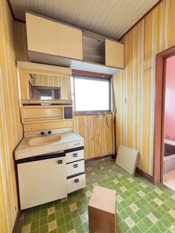 土浦市東崎町　中古戸建の独立洗面台