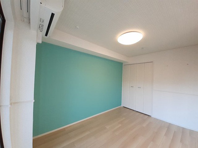 【内装】 | Ｅｎｓｏｌｅｉｌｌｅ | 内装は落ち着いています