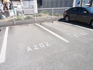 【駐車場】 | アメニティー北平野Ａ | 車をお持ちの方に嬉しい駐車場付きの物件です