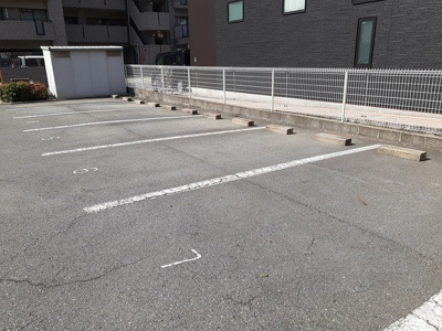 【駐車場】 | メゾンソレイユ | 駐車場です