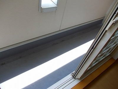 【バルコニー】 | メゾン・カルムⅠ | お洗濯にも便利なバルコニー付き