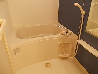 【浴室】 | メゾン・カルムⅠ | コンパクトで使いやすいお風呂です