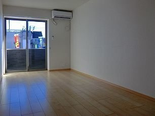 【バルコニー】 | アクロポリスⅤ | バルコニーからの眺めを楽しみながら食事をしませんか