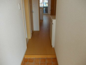 【玄関】 | アバンツァート玉手Ⅲ | 明るい玄関です