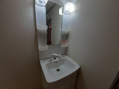 【洗面所】 | マリッチ今宿 | ゆったりとスペースのある洗面所