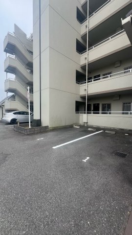 ラウムズ三田の駐車場|駐車場