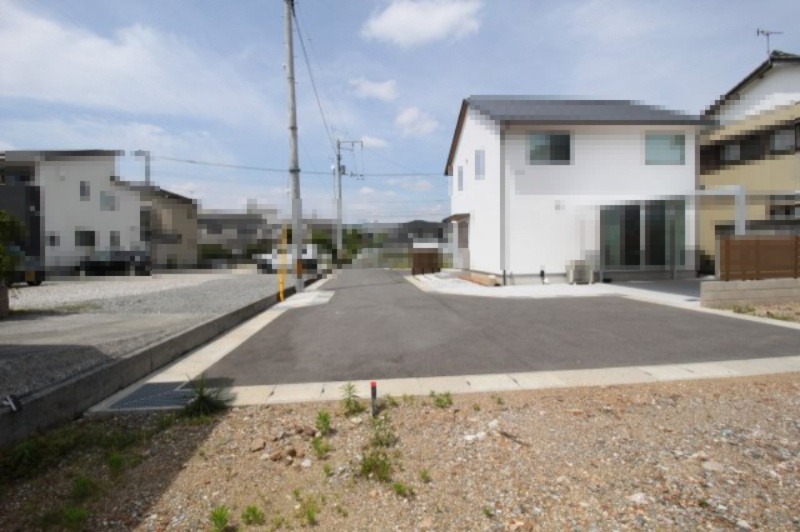 F-TOWN朝倉甲Ⅱ　D号地の前面道路含む現地写真