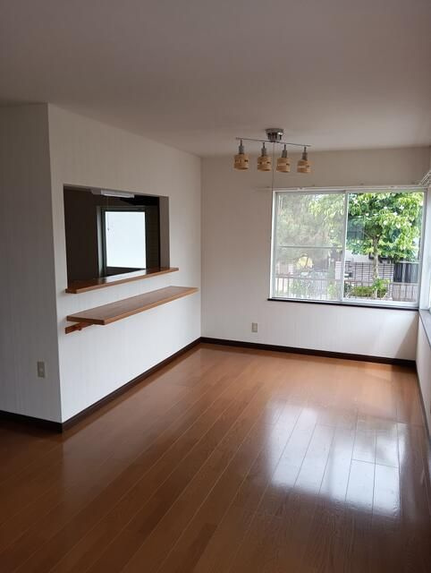 紀見ヶ丘戸建の居間・リビング