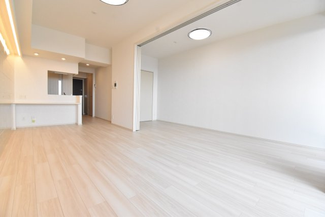 プレジオ帝塚山の居間・リビング