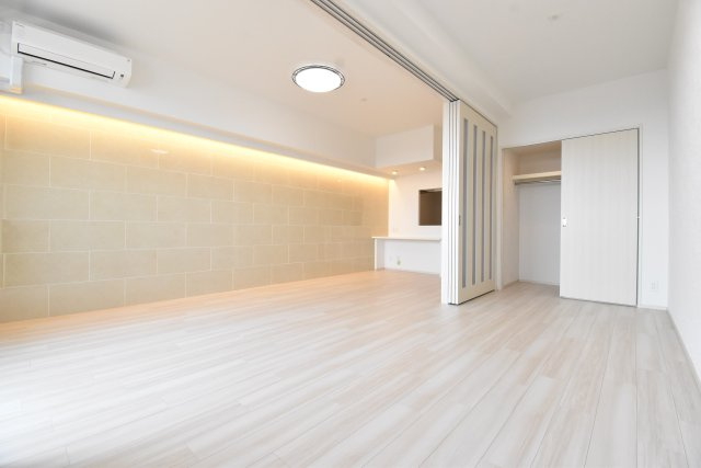 プレジオ帝塚山の洋室