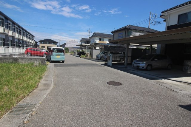 栃木市平柳町3丁目の前面道路含む現地写真