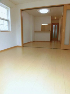 【居間・リビング】 | カサ・デル・ソルＡ | ゆったりとしたリビングです