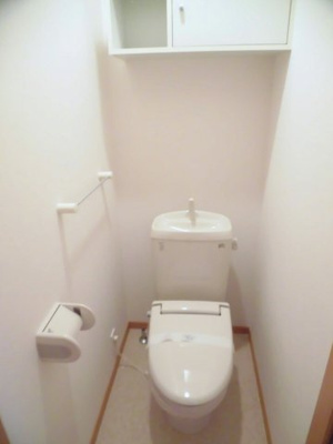 【トイレ】 | カサ・デル・ソルＡ | ゆったりとした空間のトイレです