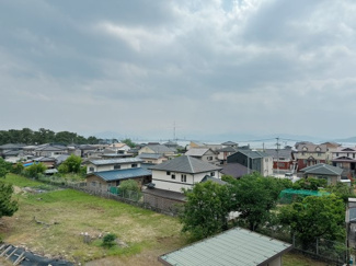 【外観】 | バルコニーからの展望。遮る建物が無く、素敵な景観と暖かい日差しをお部屋に運んでくれます♪