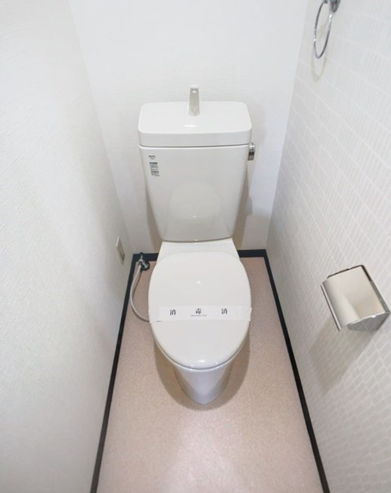 草津市笠山3丁目　一棟売マンションのトイレ