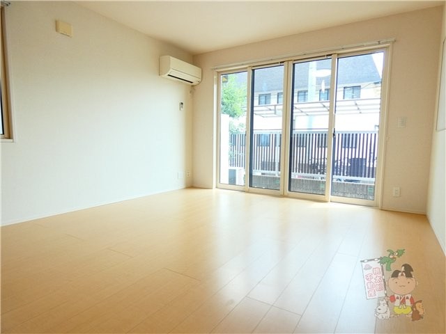 サザンウィンドウの居間・リビング