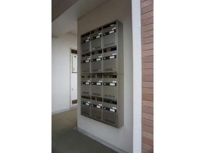 【エントランス】 | レーヴ | エントランス部分