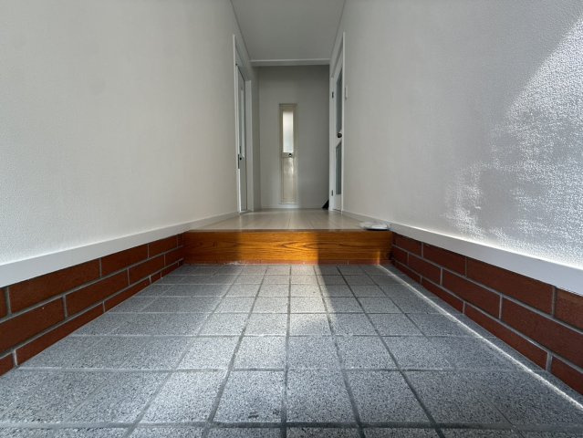 南上小阪　中古戸建　1580の玄関