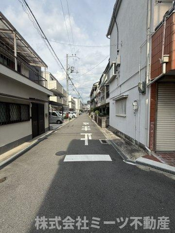 南上小阪　中古戸建　1580の前面道路含む現地写真