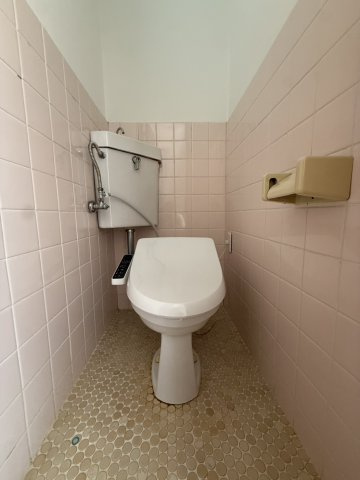 南上小阪　中古戸建のトイレ