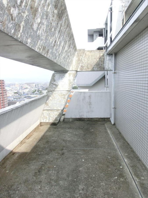 【バルコニー】 | ヴィラマリア（Ｖｉｌｌａ　Ｍａｒｙ）