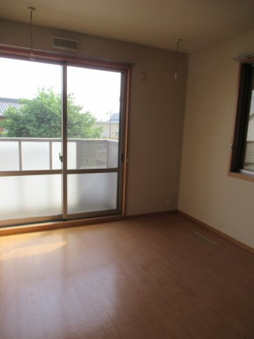 フォレストⅡの洋室