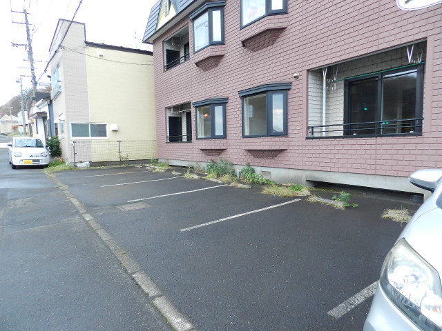 プレステージの駐車場