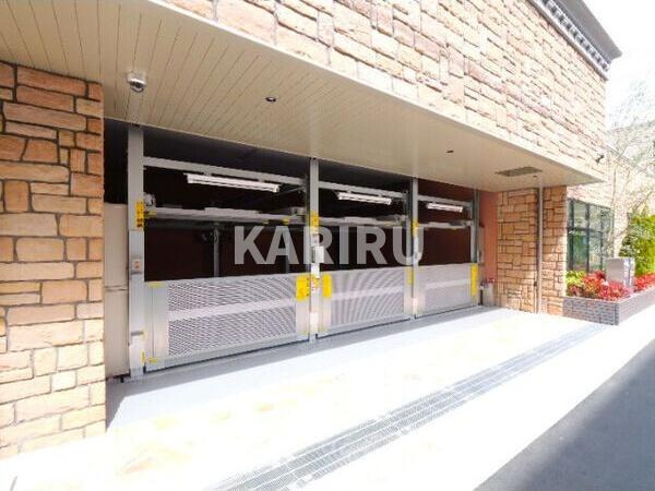 プレジオ永和EUROの駐車場