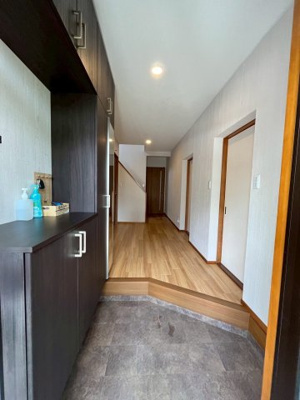 【玄関】 | 安芸郡熊野町平谷一丁目　戸建