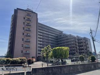 グランドメゾン四條畷の外観|新しい生活にいかがでしょうか？外観はお住まいの顔になります。こだわりたいポイントですね。水回りリフォームやリノベーションも承ってます。
■現地見学・資金計画相談・住宅ローン相談もお問合せ受付中■