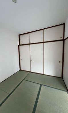 グランドメゾン四條畷の和室|和室6.0帖　押入
■物件内覧・資金計画相談・住宅ローン相談、リフォーム相談、お問合せ受付中■
※当日・翌日のご内覧、ご相談はお電話でのお問合せがスムーズです！