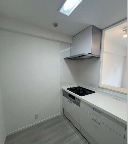 グランドメゾン四條畷のキッチン|対面キッチン
■物件内覧・資金計画相談・住宅ローン相談、リフォーム相談、お問合せ受付中■
※当日・翌日のご内覧、ご相談はお電話でのお問合せがスムーズです！