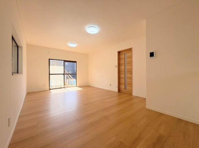 【居間・リビング】 | 朝谷町　中古戸建