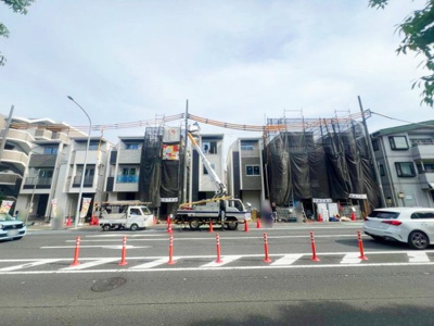 【前面道路含む現地写真】