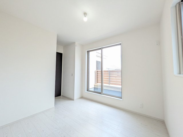 八王子市　館町　新築一戸建て　４期の洋室|～2階5.0帖の洋室です～