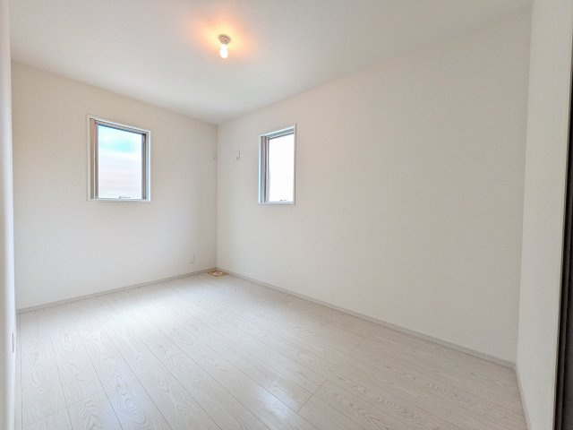 八王子市　館町　新築一戸建て　４期の子供部屋|～2階5.2帖の洋室　2面採光で明るく風通しの良いお部屋～