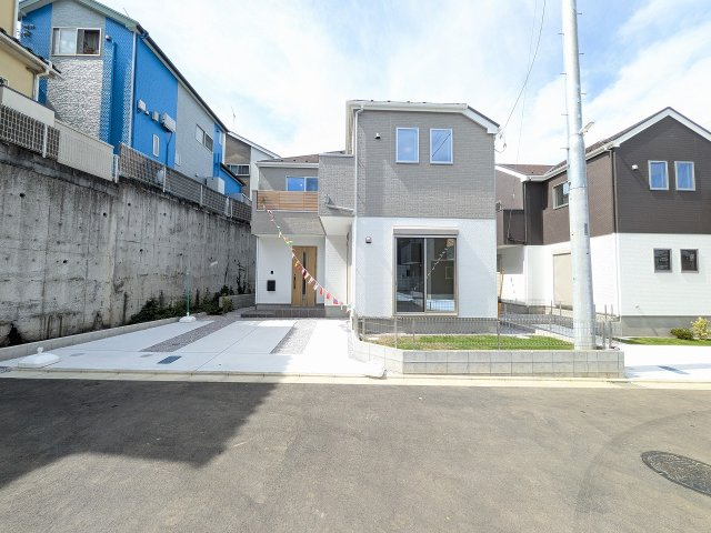 八王子市　館町　新築一戸建て　４期の外観|～狭間駅徒歩15分の開発分譲住宅　全棟2台駐車可能　ZEH水準の省エネ住宅～