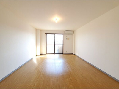 【寝室】 | ミルーム津福