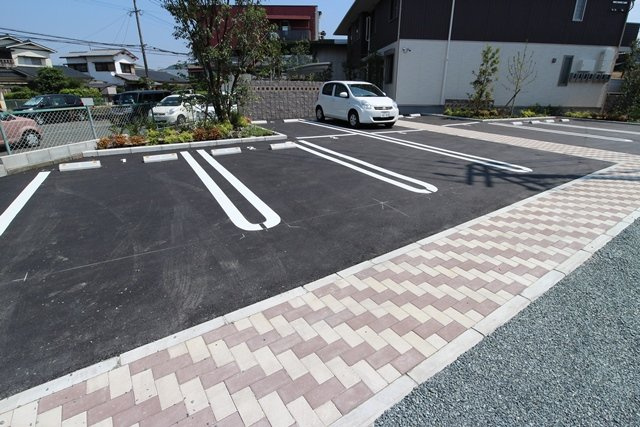 パインフォレスト国分【キャッシュバック対象物件】の駐車場|駐車場完備です