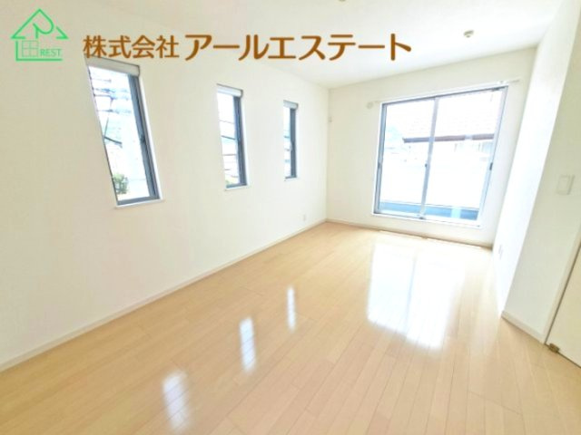 姫路市御立東1丁目　　中古戸建の洋室